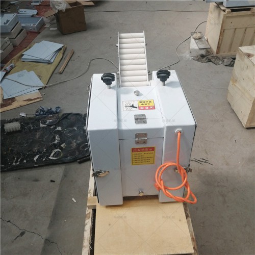 新型饺子皮机 家用微小型仿手工全自动饺子皮机