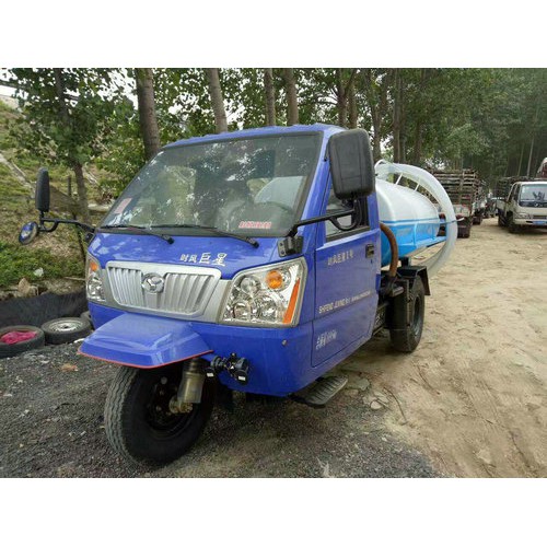 三轮2.5吨吸粪车