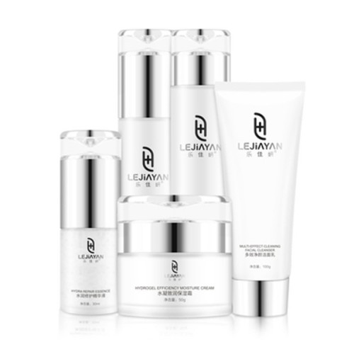 乐佳妍亮肤透润礼盒