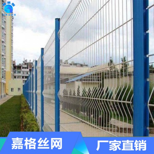 铁丝网生产厂家 公路铁丝防护网 护栏多少钱一米