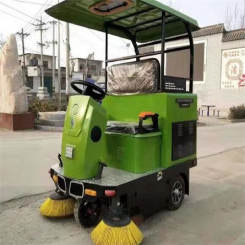 驾驶电动扫地车 纯电动扫地车