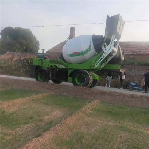 做旋转卸料搅拌车 方便卸料搅拌车我们专业