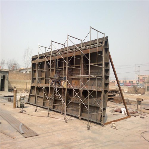 横拉钢闸门  人字钢闸门  水利工程钢闸门厂家