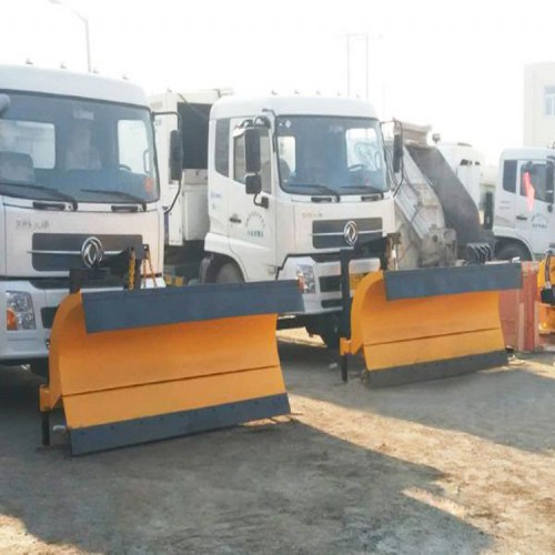 供应冬季除雪设备 铲子扫雪车 滚刷除雪车 清雪车