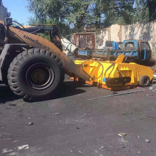 装载机扫路 910装载机扫路 清扫路面
