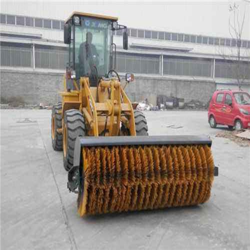小型铲车安装除雪滚刷 加配滚刷斜扫除雪机 国产除雪设备