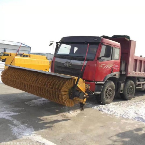 重卡除雪滚刷除雪机 卡车除雪滚刷 斜扫加装各类卡车