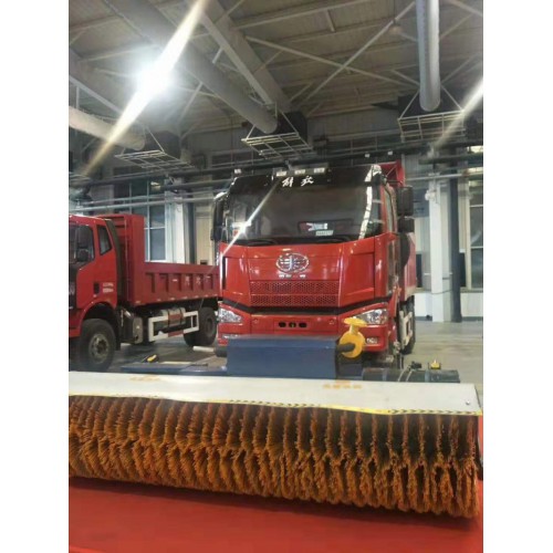 冬季除雪 清雪车 配除雪刷 冬季除冰雪设备 机械化除冰雪