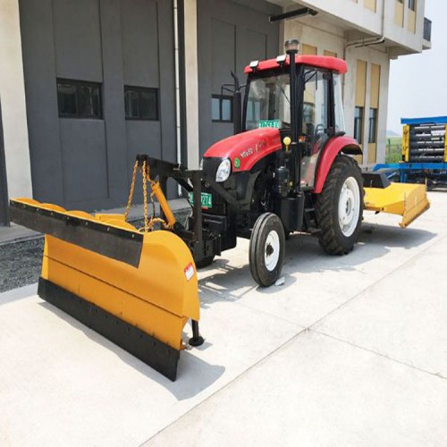 拖拉机清雪机 除雪设备 冬季除冰雪车辆 机械化除冰雪