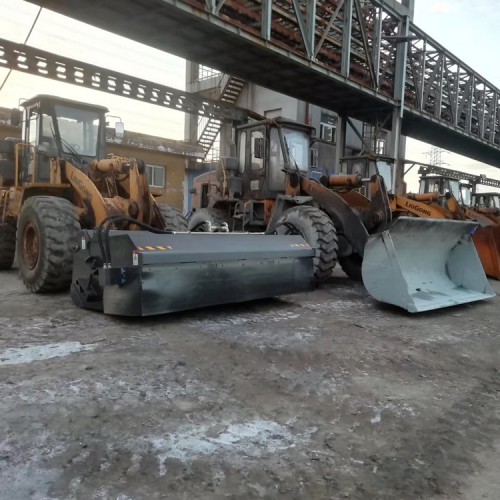 铲车清扫车 铲车改装扫地车 铲车扫路装置 水稳清扫车