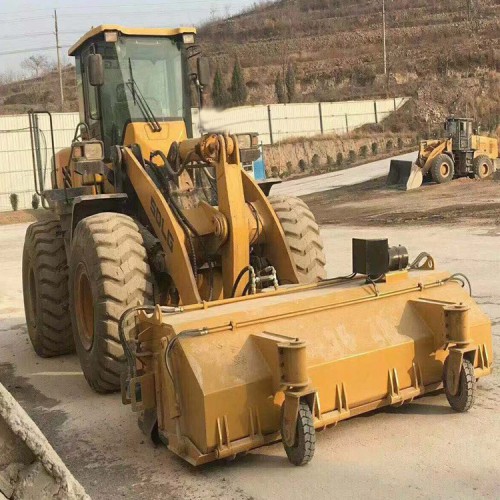 装载机改装清扫机 改装扫地机 铲车加装扫路车