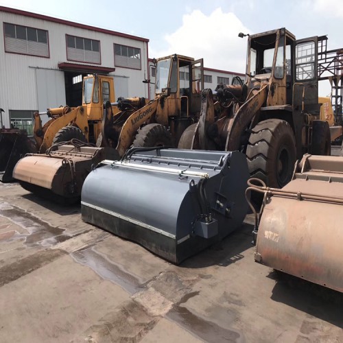 铲车扫路车价格 铲车改装清扫车厂家价格