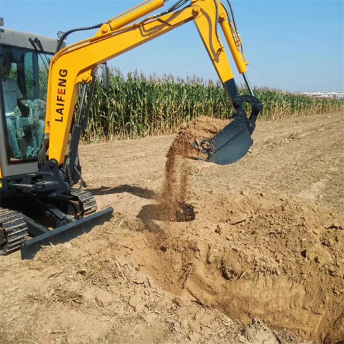 眉山小型履带挖掘机钢履带挖机厂家农田开沟机出厂价是多少雪