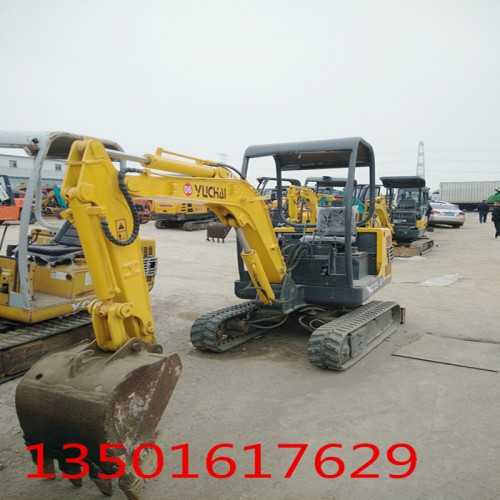 18、20小型二手挖掘机优惠转让