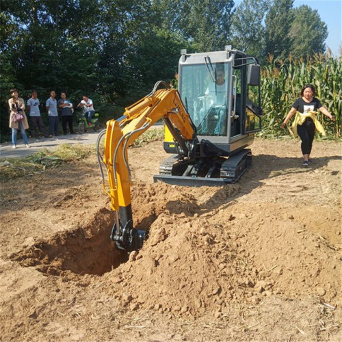 遵义窑洞挖掘机 矿山挖掘机 小型开沟机雪