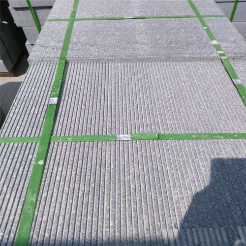 芝麻黑花岗岩批发