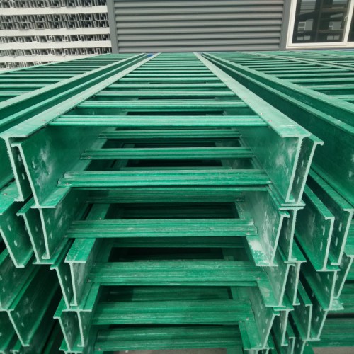 现货供应梯式玻璃钢电缆桥架生产厂家