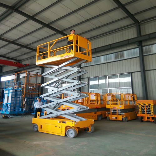 液压升降机 移动式升降平台