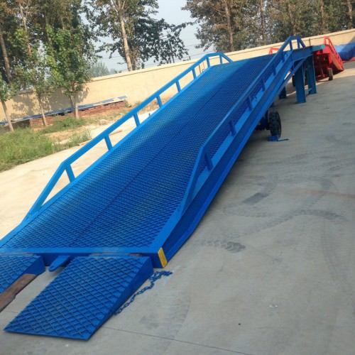 移动登车桥 集装箱装卸货平台 电动升降台