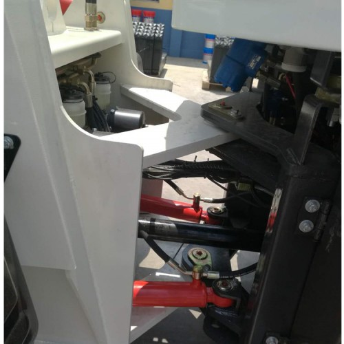 多功能叉车  直销 三级门架叉车 莱丰 越野叉车 欢迎选购