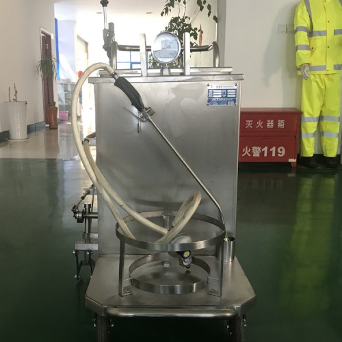 小型沥青路面灌缝机