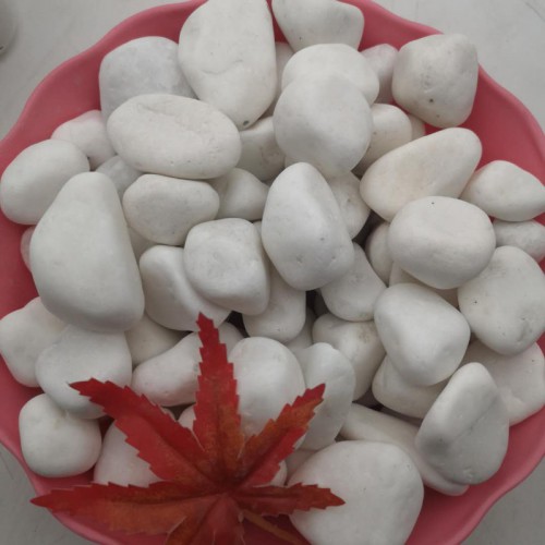 白色鹅卵石