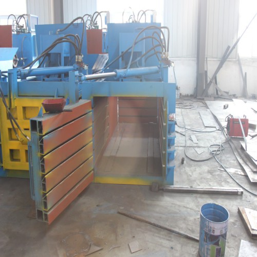 稻草液压打包机