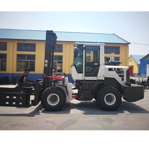 越野软包  包邮上门 吊钩叉车 越野叉车 欢迎订购