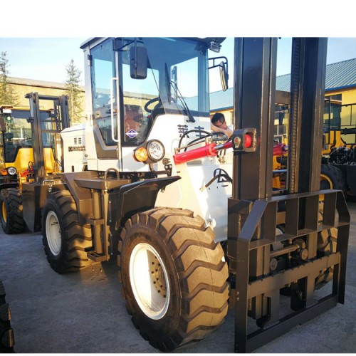 泥泞路叉车  现货直销 物流 仓库搬运车 越野叉车 配置齐全