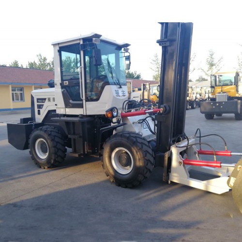 泥泞路叉车  厂家出售 装车四驱叉车 越野叉车 高品质