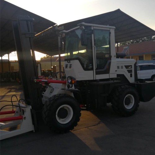 越野抱叉  厂家供应 山路越野叉车 越野叉车 终端商家价格