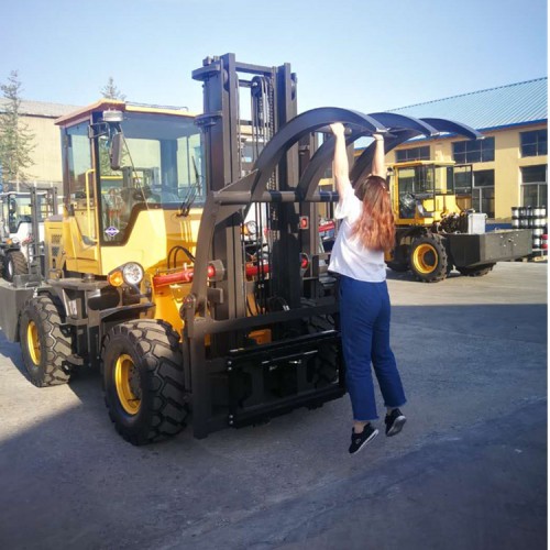 越野抱叉  工程搬运 泥石路叉车 越野叉车 价格面议