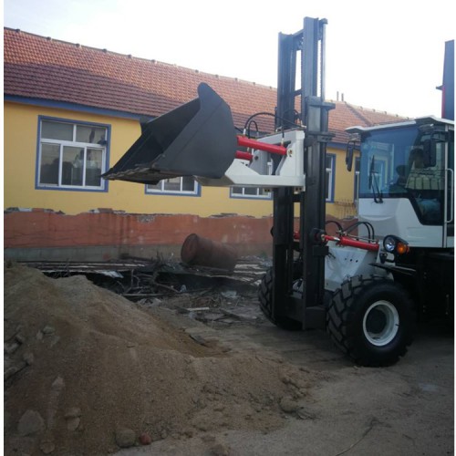 四驱越野叉车  厂家报价 装车四驱叉车 越野叉车 价格合理