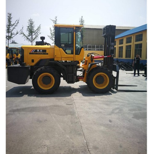 越软包  伐木场越叉车 越叉车 质优价廉