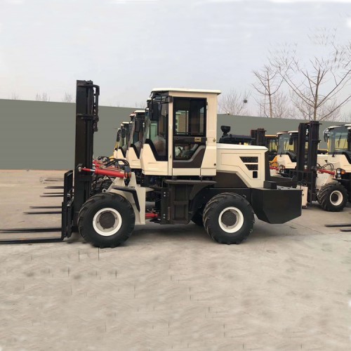 泥泞路叉车  多级门架叉车 越叉车 价格便宜