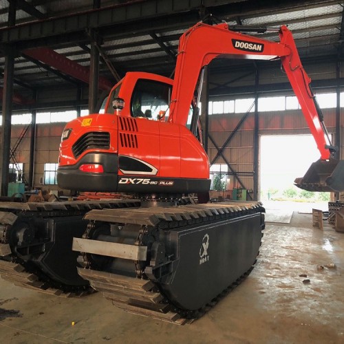 水陆挖掘机浮箱