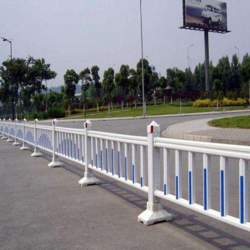 道路中间隔离护栏