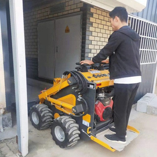 多功能滑移小铲车 滑移铲车小型 轮式多功能微型小铲车