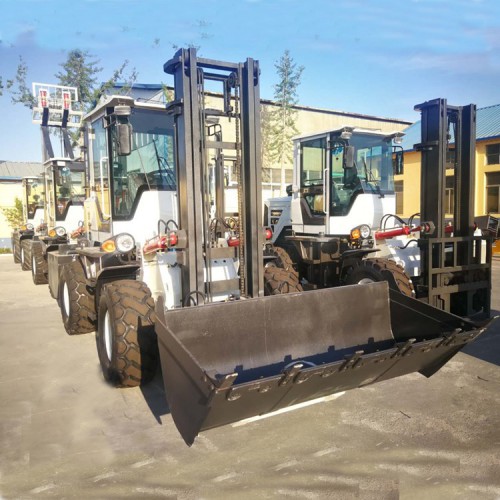 越野叉车价格  装铲斗越野叉车 抱夹叉车 种类齐全