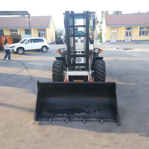越野软包叉车  装铲斗越野叉车 越野抱叉 工程搬运