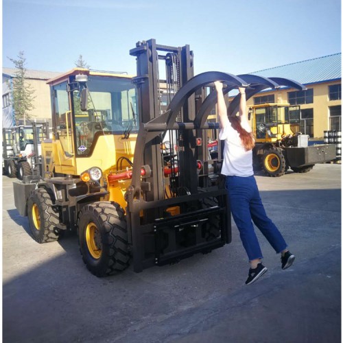 叉铲两用越野叉车  爬坡防滑越野叉车 越野加铲斗 高品质