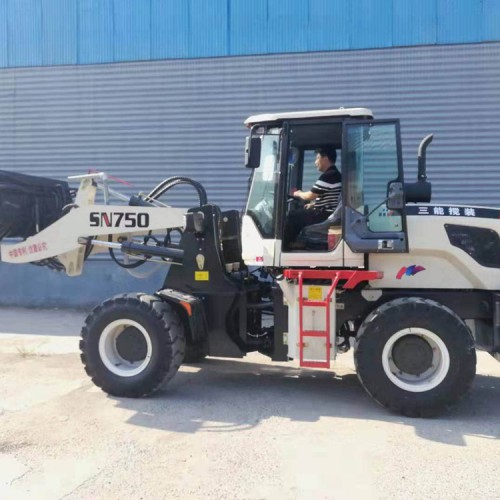 搅拌斗装载机 铲车搅拌机厂家