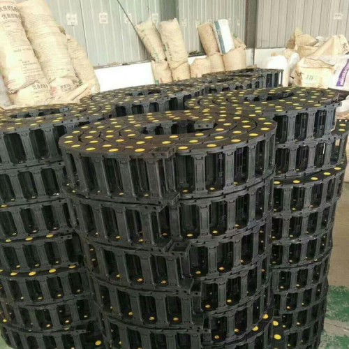 厂家直销尼龙拖链