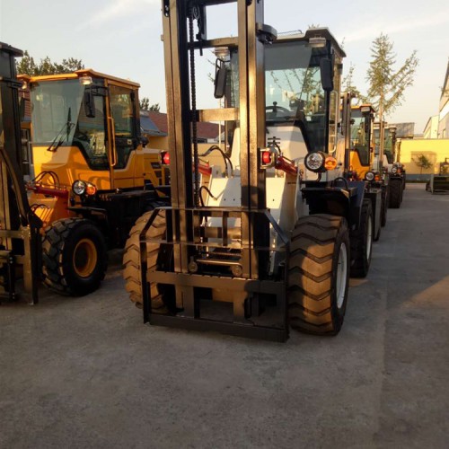 泥石路越野叉车  大马力越野叉车 欢迎选购