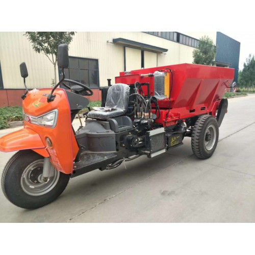 河南黑龙江大棚三轮自走撒粪机撒肥机  厂家直销