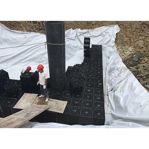 塑料蜂窝型排蓄水板