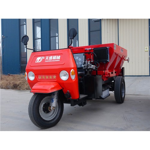 山东淄博三轮自走式散粪机  农家粪撒粪机价格