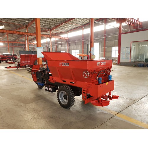 大棚牛羊粪扬粪机  自走轮式有机肥撒粪机价格