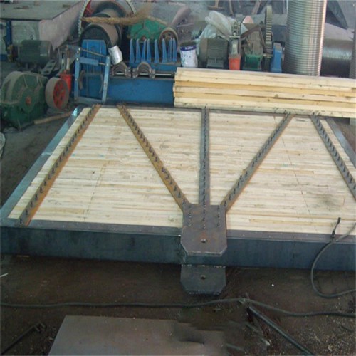 海鹰 高防腐木制闸门 松木机闸一体闸门 低成本 低维护