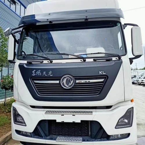 国五东风天龙前四后八冷藏车